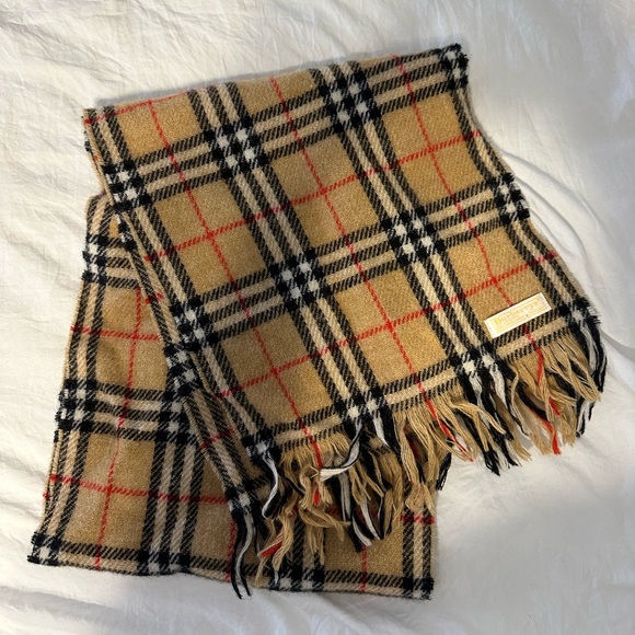 Burberrys of London wool scarf - Picture 1 of 3